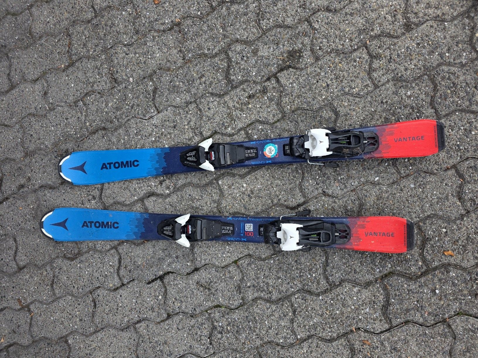 Atomic Skis: Kinderski – Gebraucht aus Bolligen von tahiti15 2