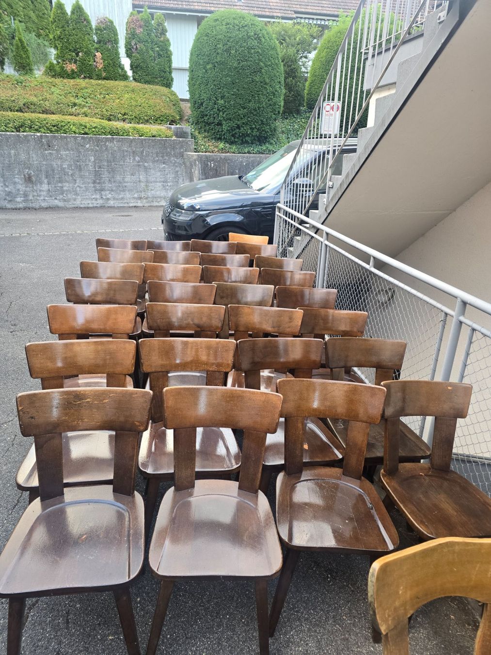 Chaises: Alte Beizen-Stühle, Restaurant-Stühle – D'occasion à Wermatswil par Calibratuning