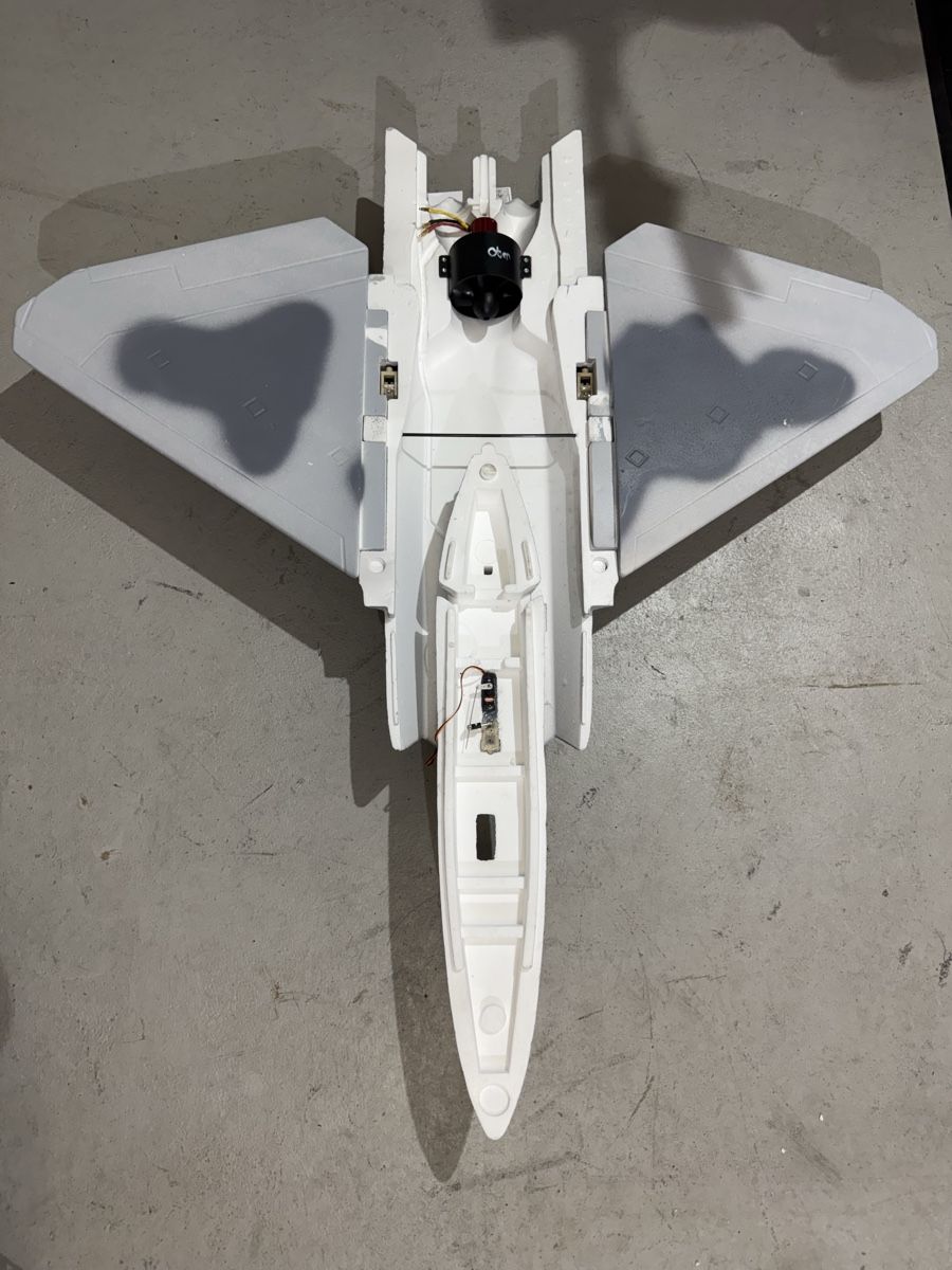 Modellismo RC: Rc F-22 90mm EDF – Nuovo (secondo la descrizione) da Bettwiesen venduto da timmy.turner 2