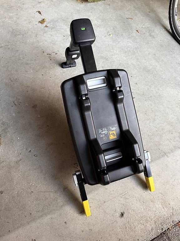 Auto-Kindersitze: Maxi Cosi Babyschale inkl. Isofix – Gebraucht aus Mels von kokusnussler 1