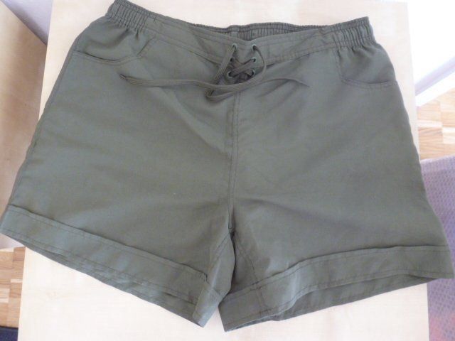 Pantaloni: Short – Usato da Luzern venduto da Ankerli 2