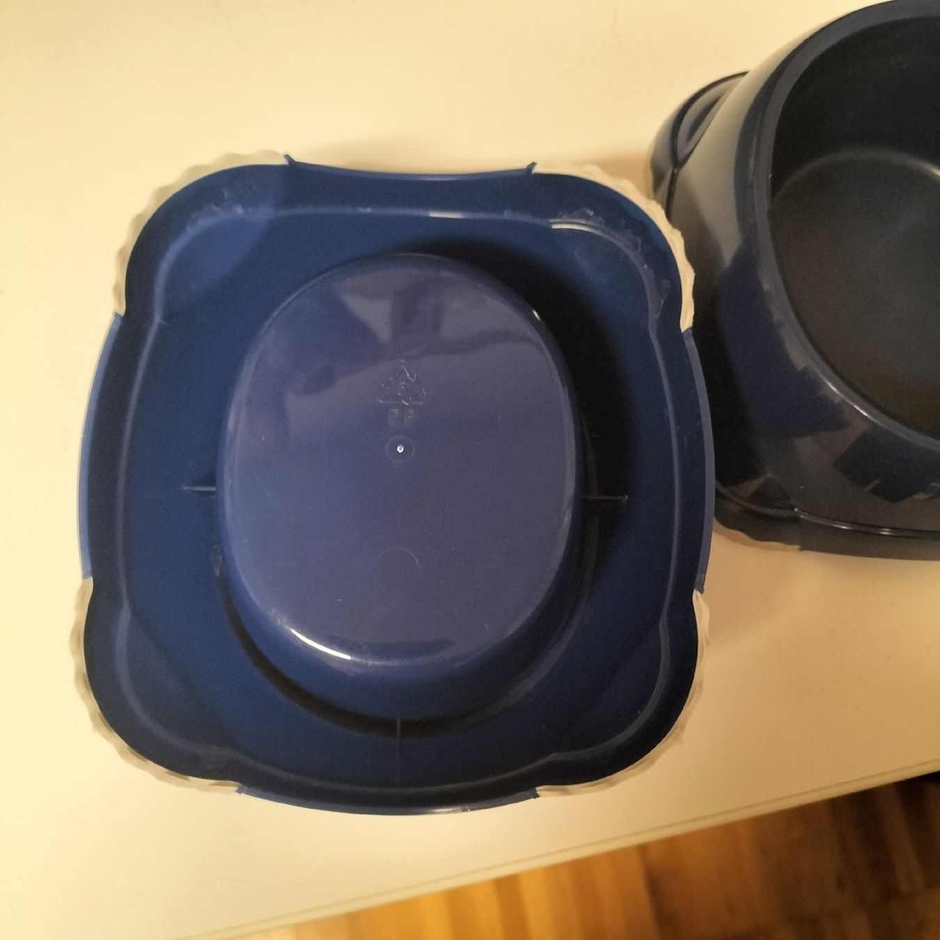 Ciotole: Futter-/Wasserschale, 12x9,5 cm, blau – Usato da St. Gallen venduto da Orpington76 2