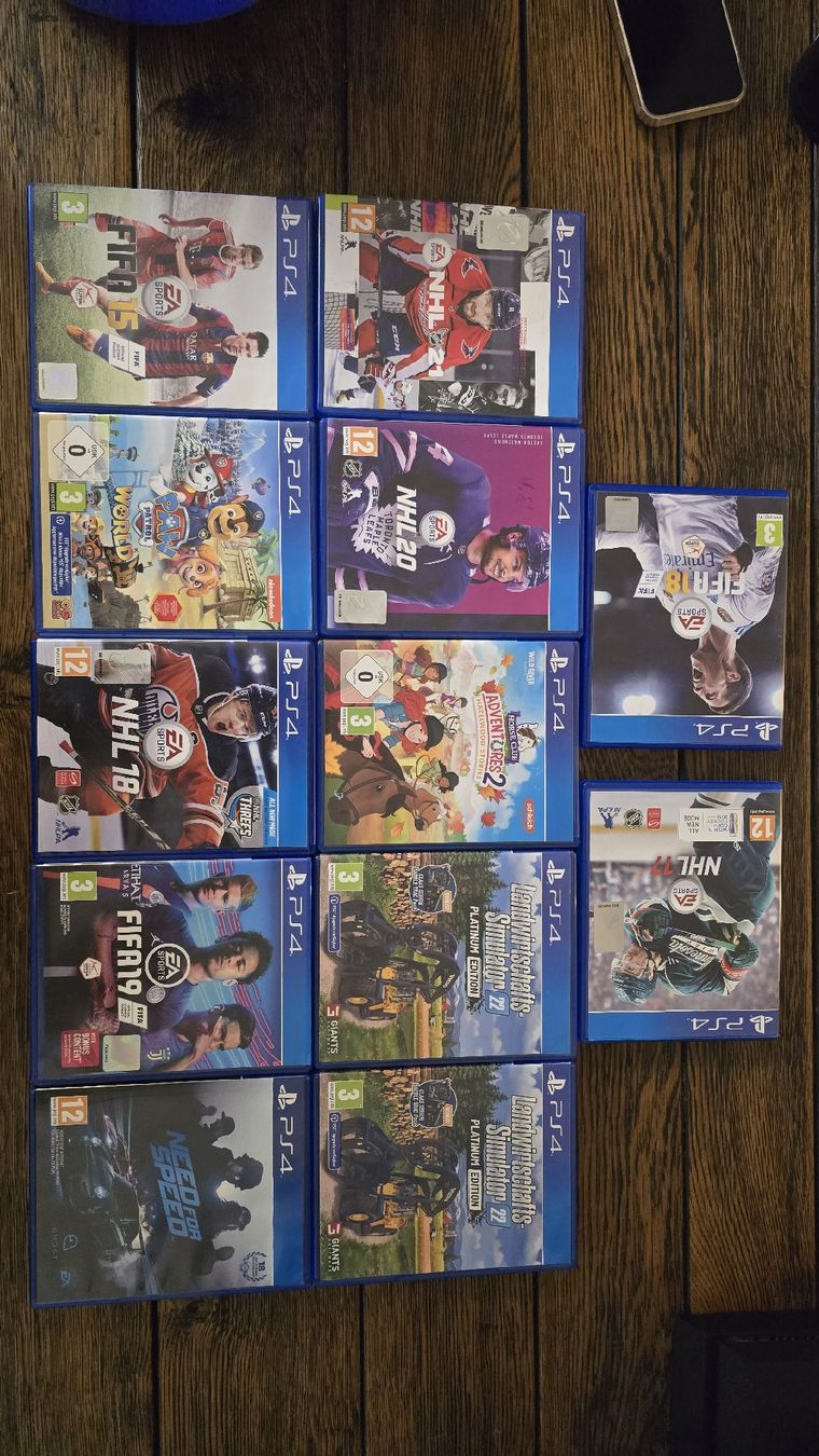 Sony Consoles: Sony PlayStation 4 PS4 1TB + 4 Controller – D'occasion à Lützelflüh-Goldb par mae_7tzy 1