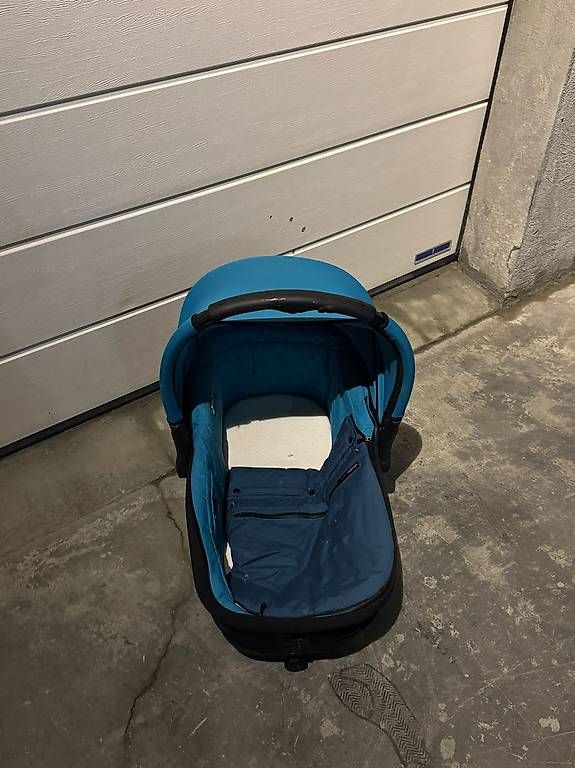 Culle: Nacelle de transport pour bébé – Usato da Vétroz venduto da Polygroup 1