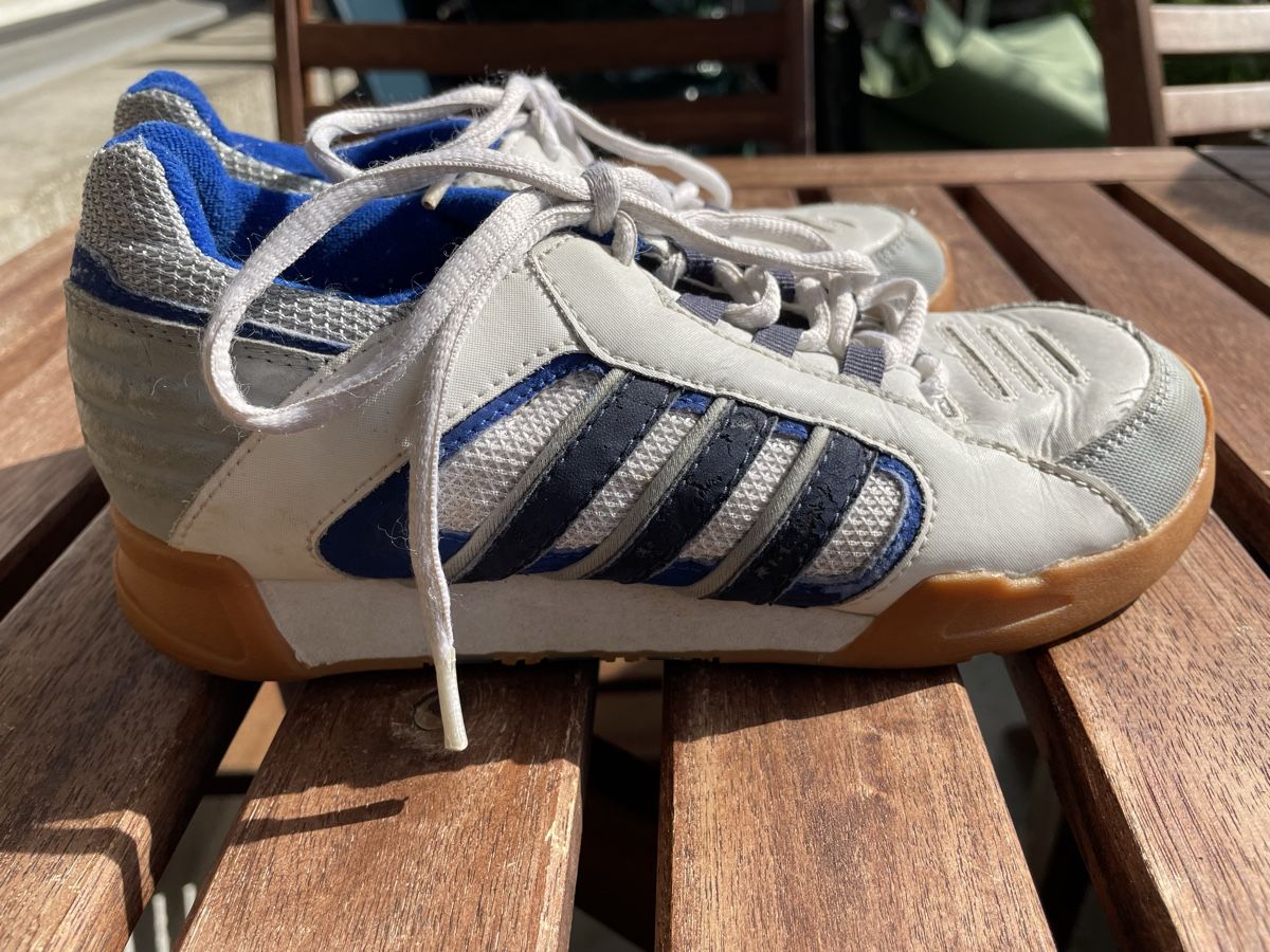 Adidas Scarpe per ragazzi: Adidas Hallenschuhe Gr.34 – Usato da Bern venduto da brup 2