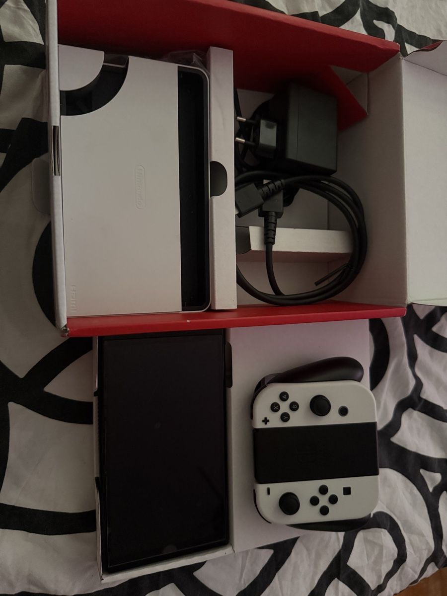 Nintendo Konsolen: Nintendo Switch OLED Modèle  – Gebraucht aus Bioley-Orjulaz von ele_yh96 3