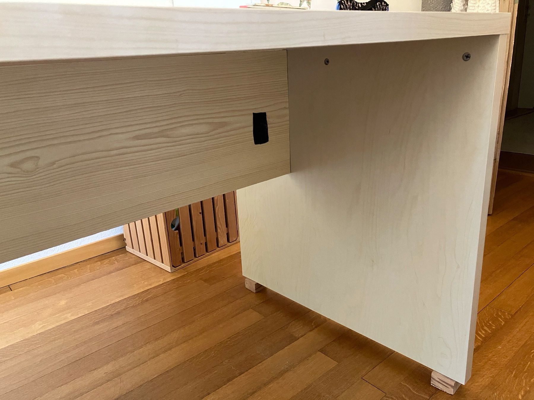 Bureaux: Einfacher Schreibtisch oder Basteltisch – D'occasion à Basel par lisa0103 4