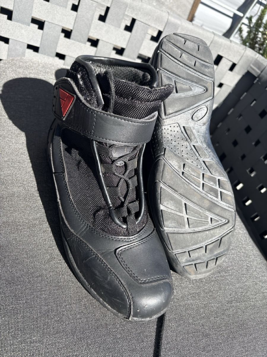 Scarpe da uomo: Motorrad Halbschuh – Usato da Wohlen AG venduto da Kinderkleeblatt