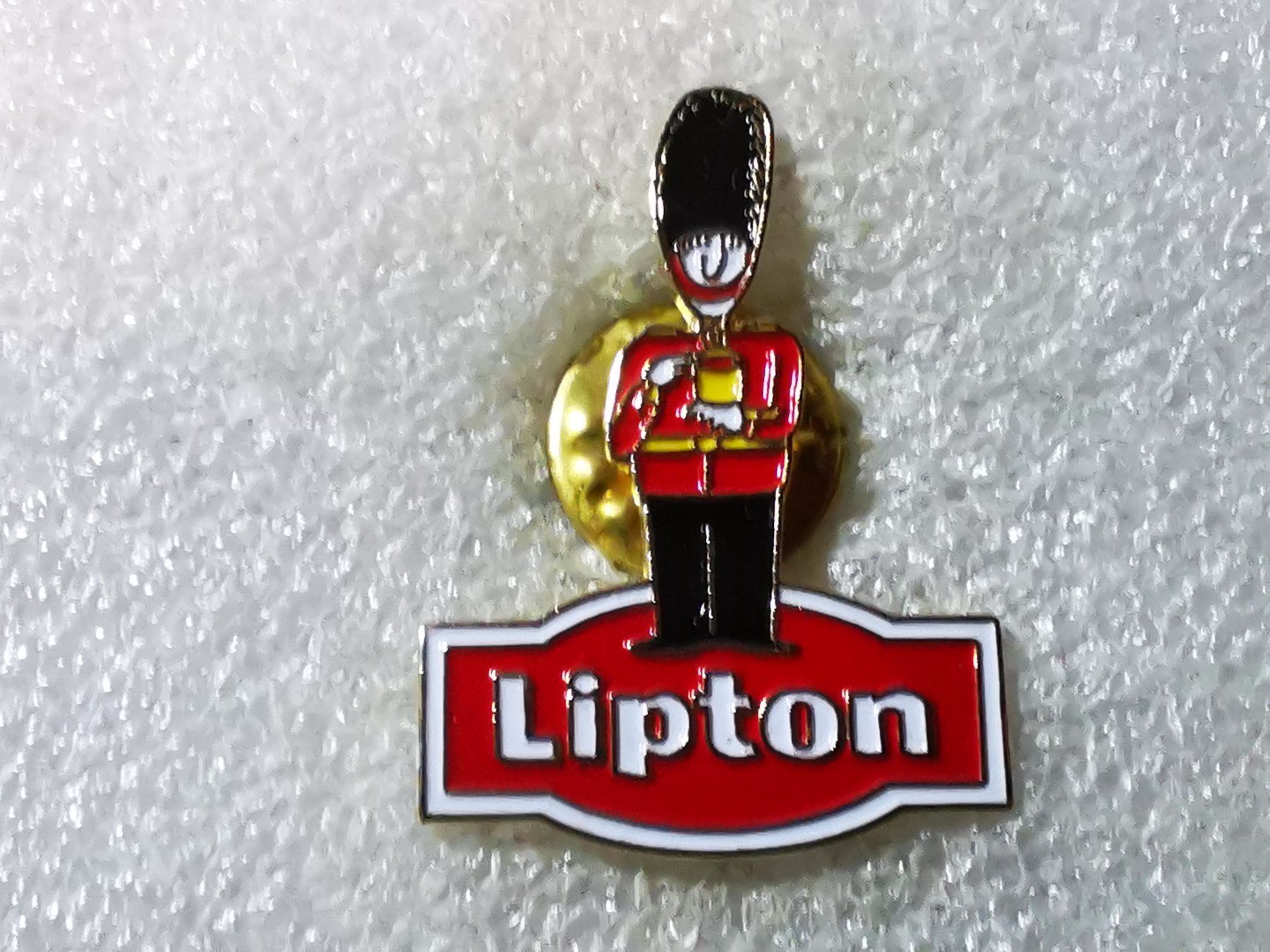 Placchette & Badge: Ansteckpin 16: Lipton – Usato da Oppligen venduto da Pin-Fall-Shop