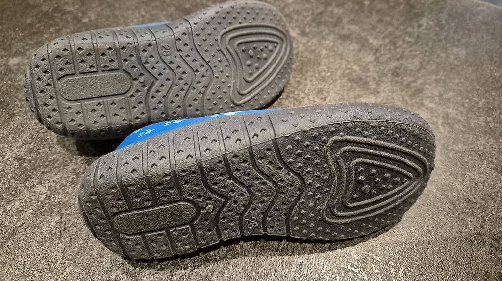 Scarpe per ragazzi: PAW PATROL - Badeschuhe Gr. 28 – Usato da Schwarzenbach venduto da CurlySheep 1