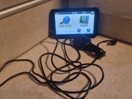 Garmin nüvi 50LM navigatore GPS con caricabatterie auto