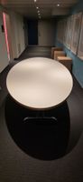 Tisch oval mit Klappfuss