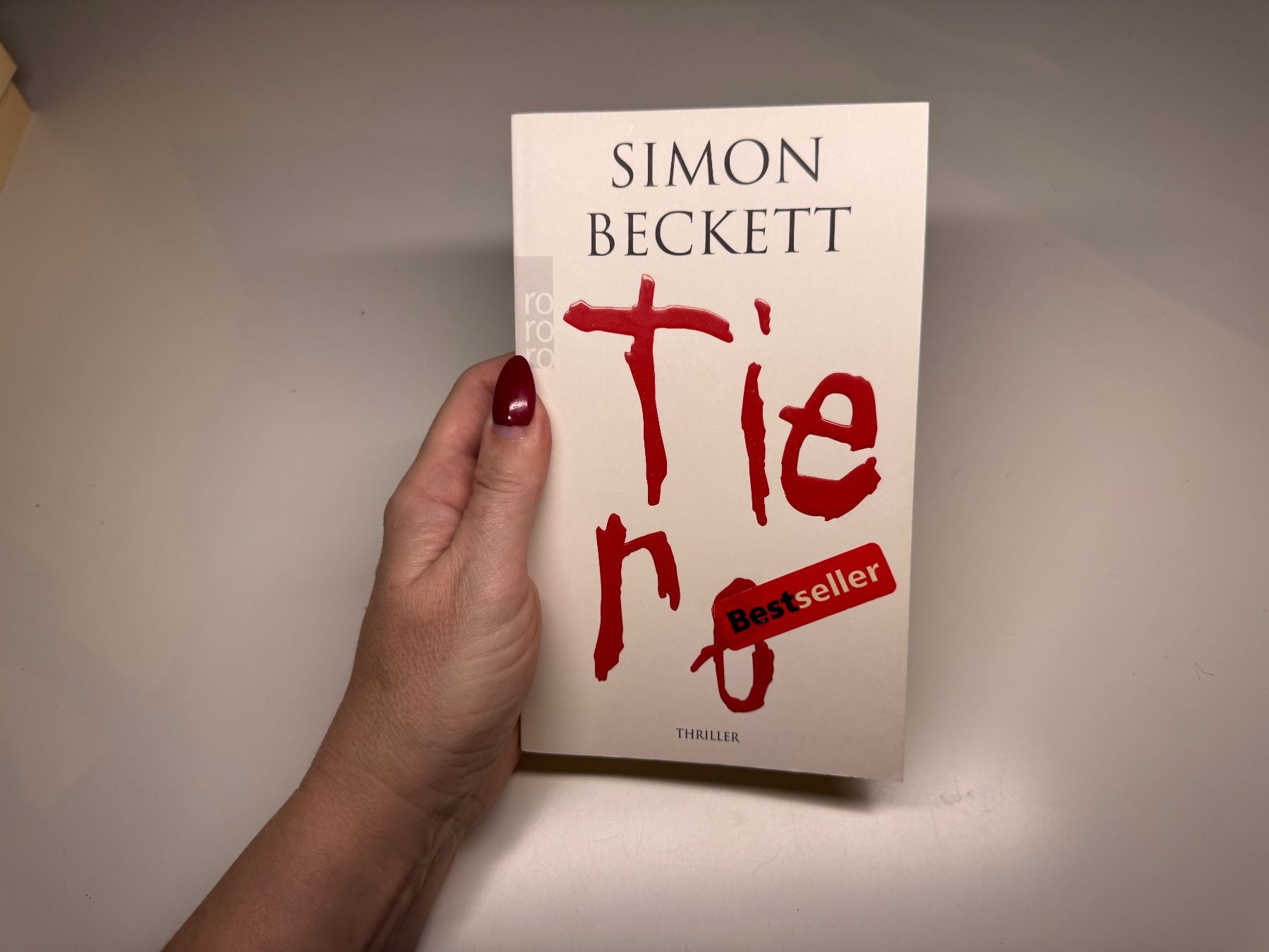 Libri: ROMAN: Simon Beckett, Tiere – Usato da Grosswangen venduto da Deutsche_Romane