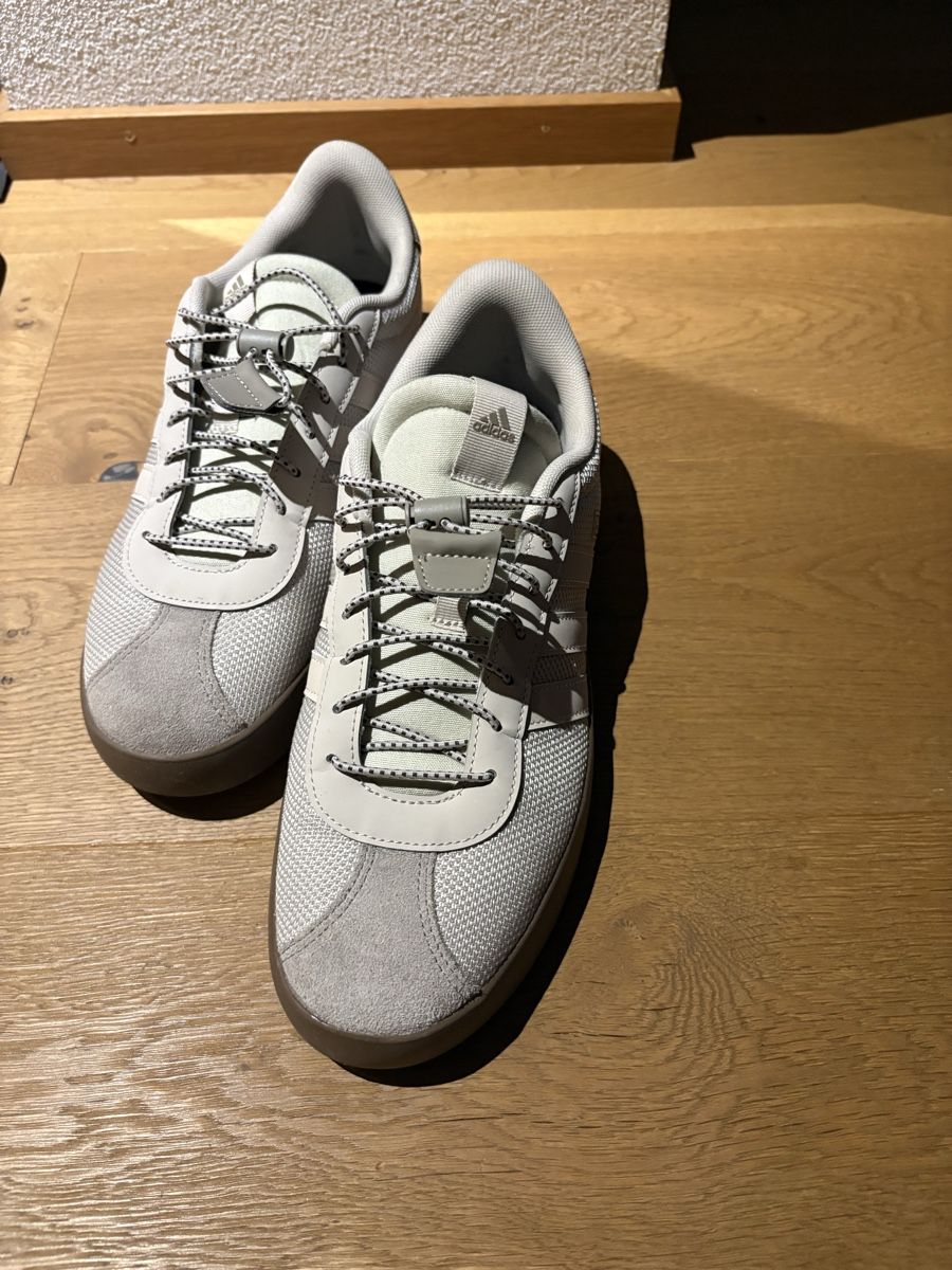 Scarpe da uomo: Turnschuhe Adidas – Nuovo (secondo la descrizione) da Appenzell venduto da giudebo 1