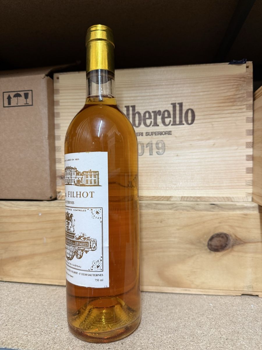 Vino: Château Filhot 1989 – Nuovo e nell'imballaggio originale da Troinex venduto da Airain 1