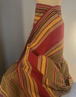 Ekintambi ougandais, vêtement traditionnel tissé main