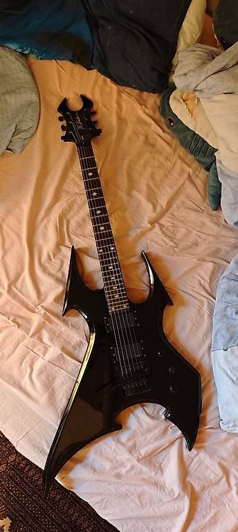 Musikinstrumente: BC RICH BEAST EMG-80 FLOYD ROSE – Gebraucht aus Wölflinswil von EIFACH_CJ