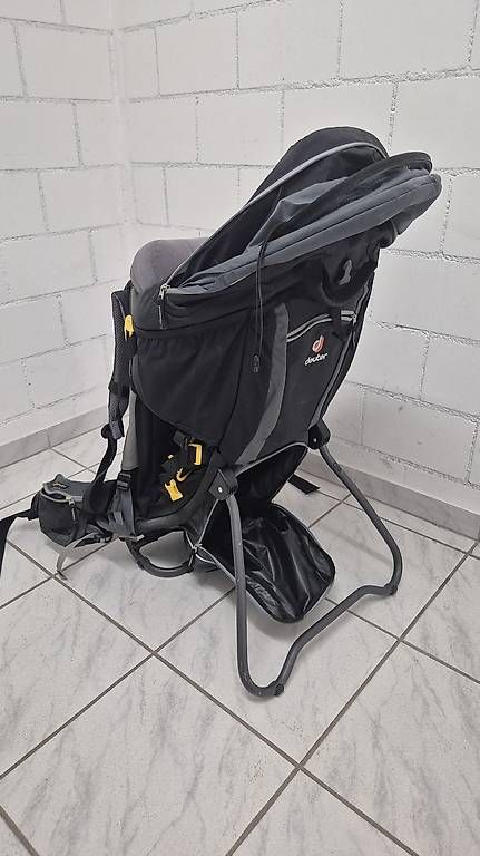 Deuter Porte-bébés ventraux & dorsaux: Deuter Kid Comfort III Kindertrage – D'occasion à Zürich par bobitoesch