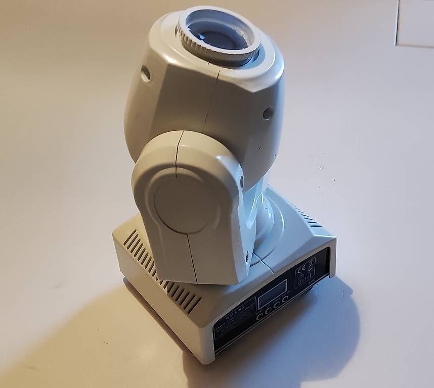 Lampade: 4x Moving Head mit Case B- Ware 60W LED Samtweiss – Usato da BASEL venduto da E-Bro.Electro 2