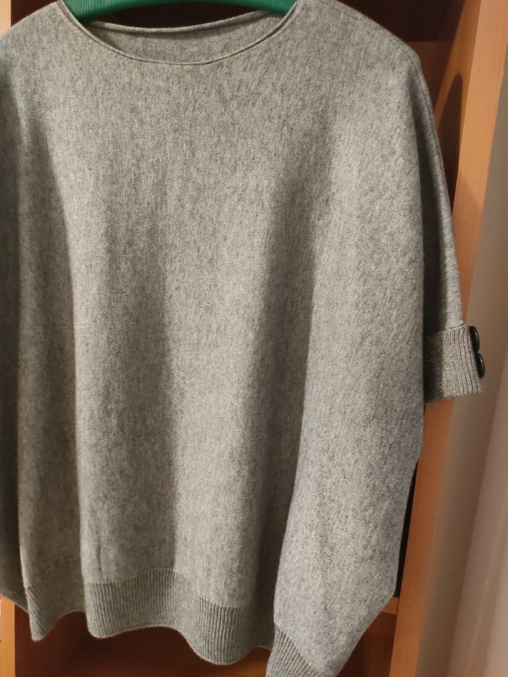 Pullover & Sweatshirts: Pullunder – Gebraucht aus Brugg AG von Mashaba 3