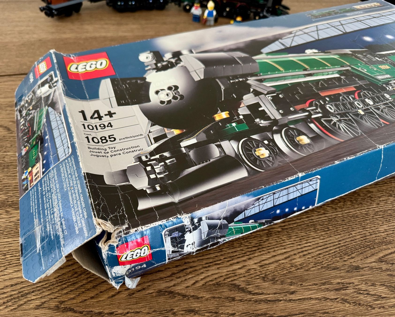 Lego Kit di costruzioni: LEGO Creator Expert 10194, Emerald Night – Usato da Riehen venduto da will_stubbings 9