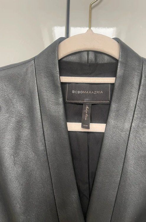 Robes: Kleid Bcbgmaxazria 34 Kunstleder schwarz – D'occasion à Stansstad par InStyle8 3