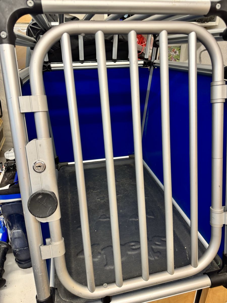 4pets Käfige, Transport & Sicherheit: 4pets Hundebox Aluminium   – Gebraucht aus Rickenbach BL von eumlin