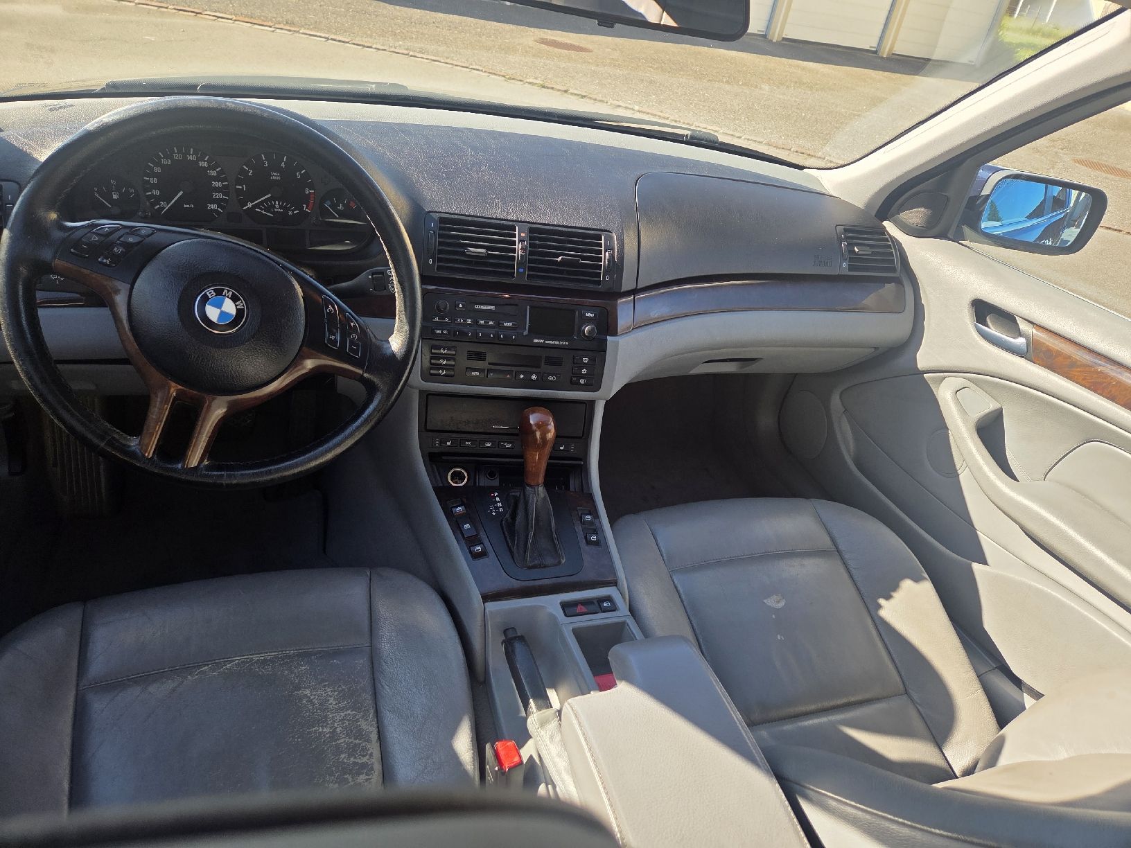 BMW Automobili: BMW 325xi Autobat Ab MFK – Usato da Buchs AG venduto da aar_9hnt 2