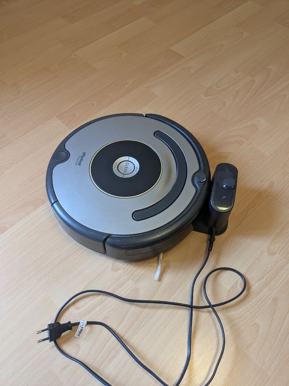 Irobot Aspirapolveri & Accessori: Saugroboter iRobot Roomba 615 - gut im Schuss – Usato da Zürich venduto da derd3