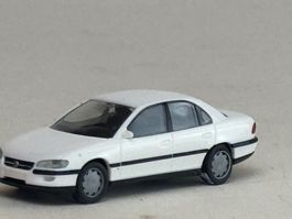 VE1- Herpa Opel Omega weiss