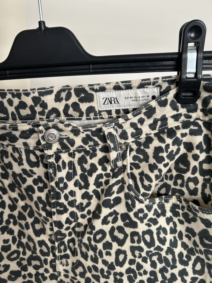 Zara Jeans: Jeans leopard print ZARA EUR 40 – Usato da Zürich venduto da fan_z5fl 1