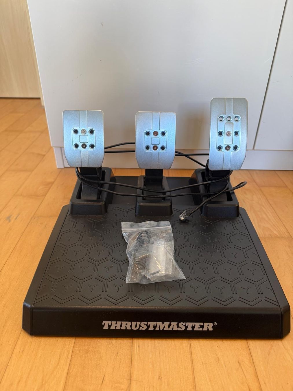 Console: Thrustmaster T248 Gaming Lenkrad/Thrustmaster TH8S Shifter – Nuovo (secondo la descrizione) da Erlinsbach SO venduto da Sissi95 4