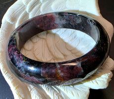 ❤️🖤 Außergewöhnlicher Granat in Astrophyllit Armreif