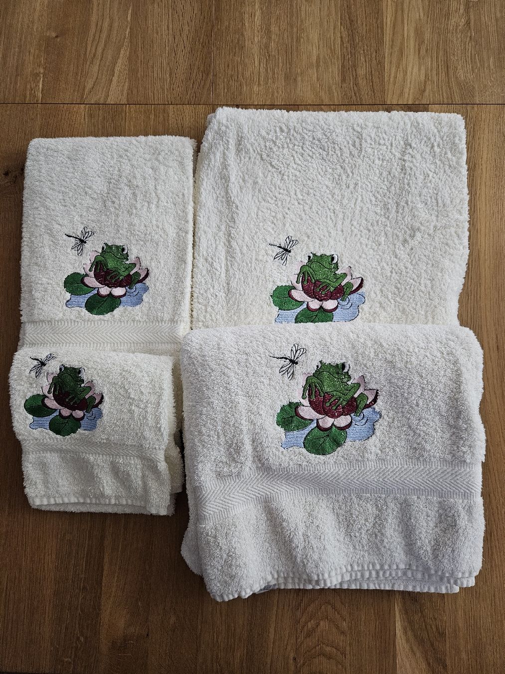 Badetücher: Frotte Set – Gebraucht aus Wetzikon ZH von summiM