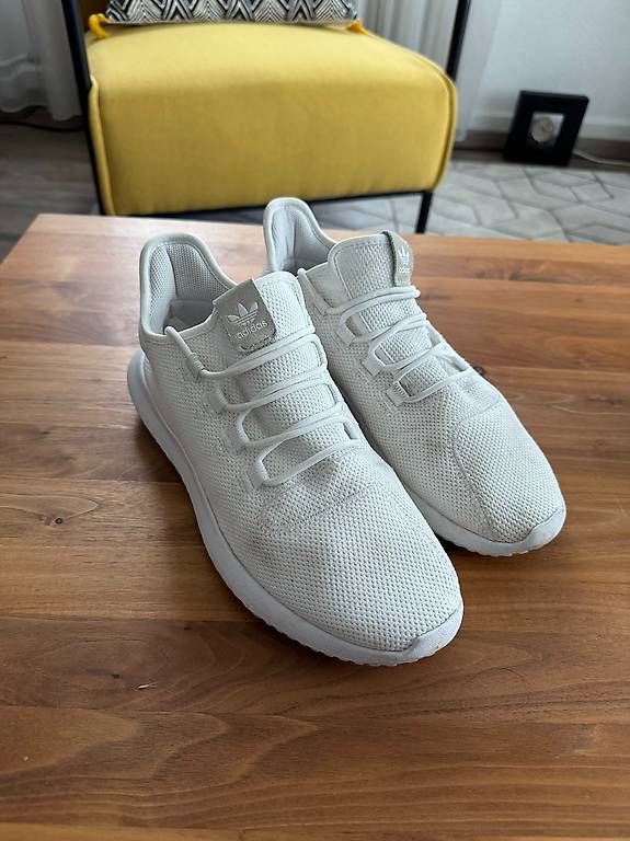 Adidas Scarpe da uomo: Adidas Tubular Shadow blanches  taille 42 2/3 – Usato da Engollon venduto da Winters91 1