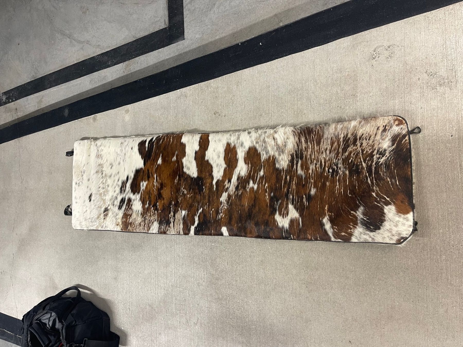 Le Corbusier Sedie a sdraio: LC4 Le Corbusier Chaiselounge - Auflage Kuhfell – Difettoso da Altendorf venduto da Giovanni77