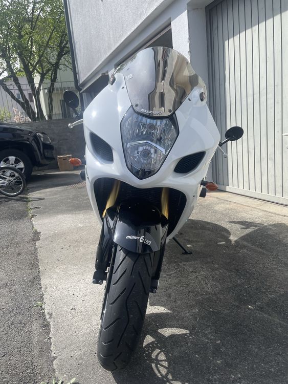 Suzuki Strada: Suzuki GSX-R 1000 mit diversem Zubehör – Usato da Inwil venduto da bad.gregi 2