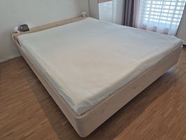 Bett 160x200 von Reseda