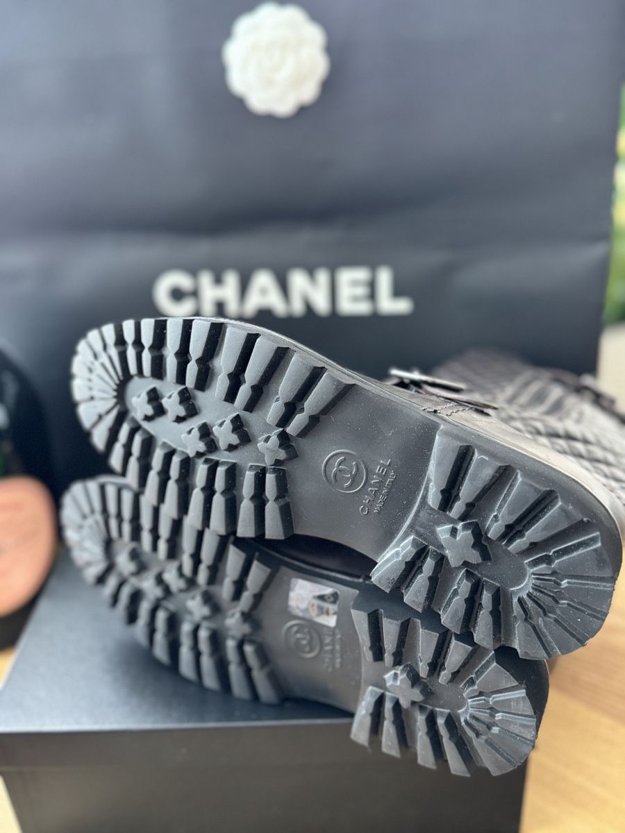 Chanel Damenschuhe: Leder Motorradstiefel n.40 – Neu (gemäss Beschreibung) aus Wallisellen von Corinne.- 4