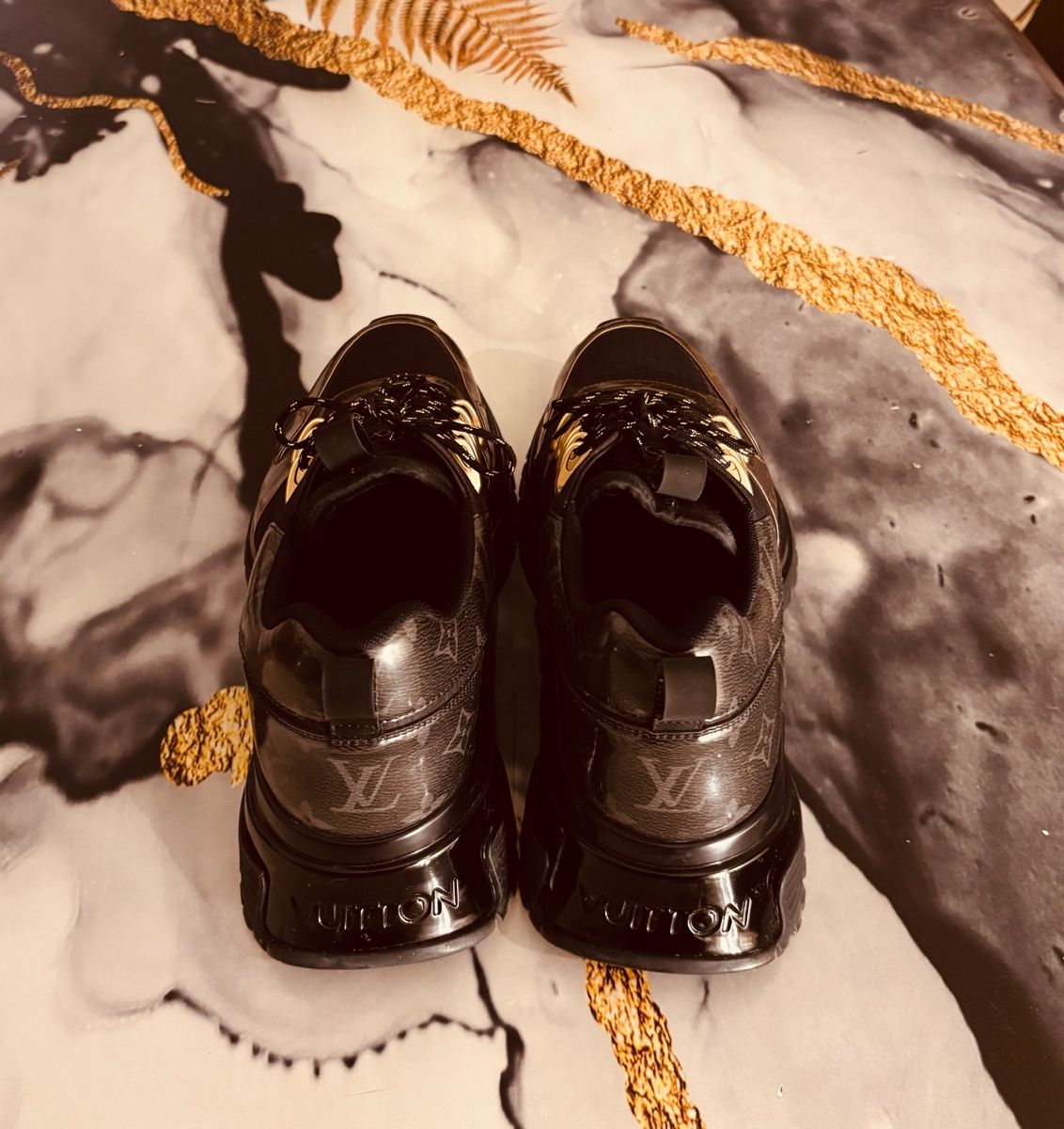 Louis Vuitton Scarpe da uomo: Men's Louis Vuitton Run Away Pulse Sneaker – Nuovo (secondo la descrizione) da Gossau SG venduto da sheewn 2