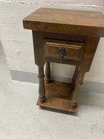Antiker, kleiner, brauner Tisch mit Schublade, Holz!