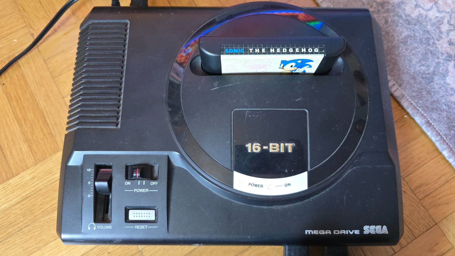 Sega Console: SEGA Mega Drive Konsole mit Sonic – 2 Controller – – Usato da Wallisellen venduto da theblacksheep 2