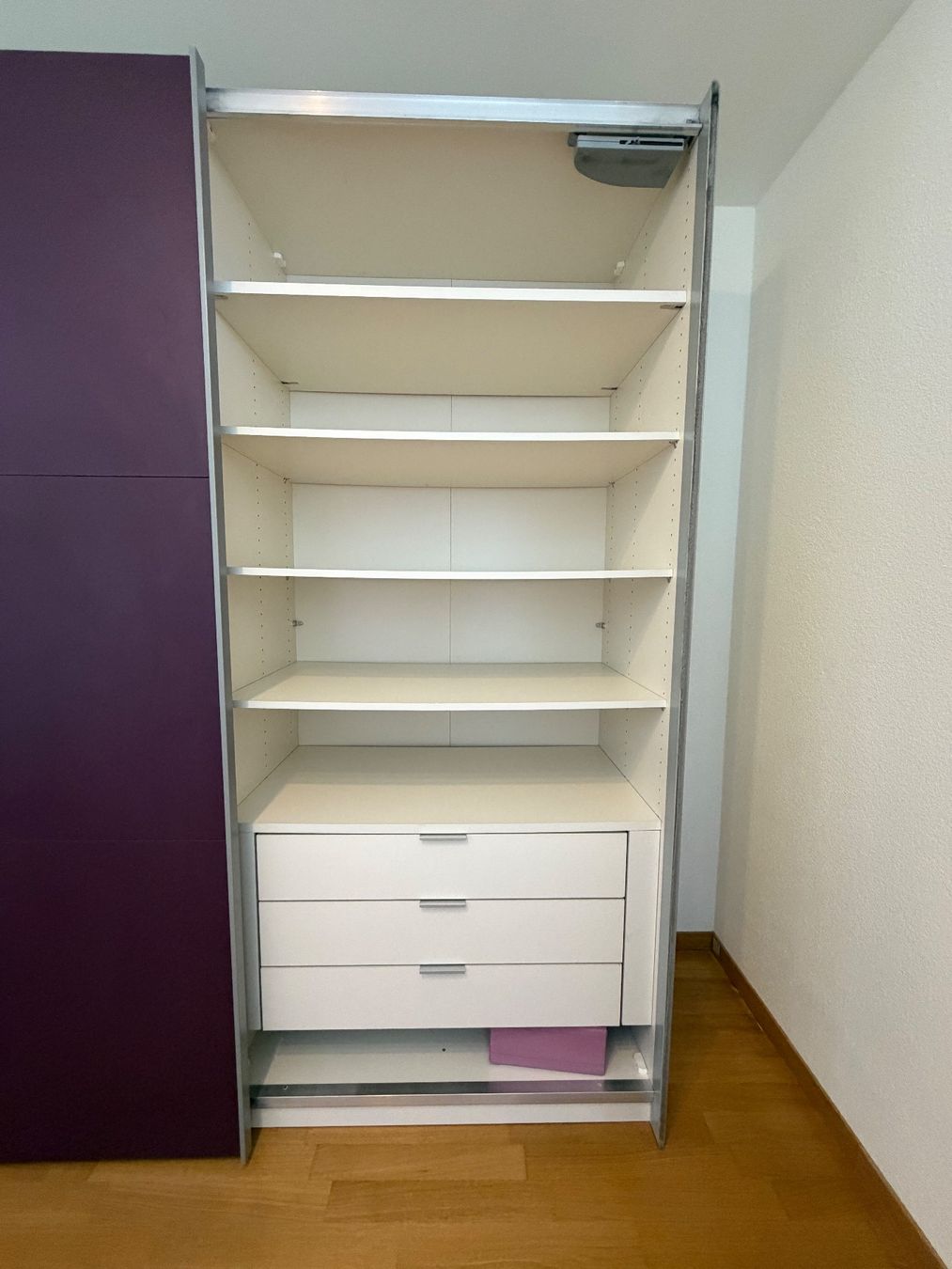 Micasa Armadi: Kleiderschrank – Usato da Zürich venduto da Tonen3 2