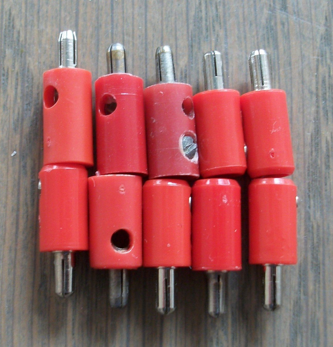Märklin Modellini di ferrovie: 10 Stück Modellbau-Stecker (alte Generation), rot – Usato da St. Moritz venduto da Manu7500