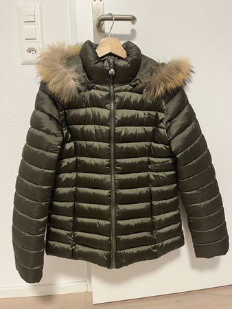 Winterjacke mit Echtfellkapuze oliv L (eher M) neu