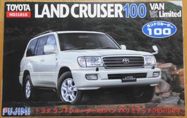 Fujimi Toyota Land Cruiser 100 Van VX Limited HDJ101K 1:24