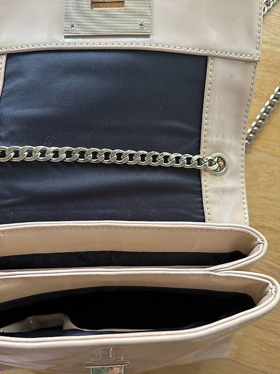 Taschen für Damen: Elegante Studio Pollini Umhängetasche  – Gebraucht aus Rothrist von ann_s8xf 1