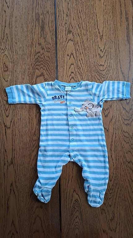 Pyjamas: Pyjamas – D'occasion à Grosswangen par _Ra
