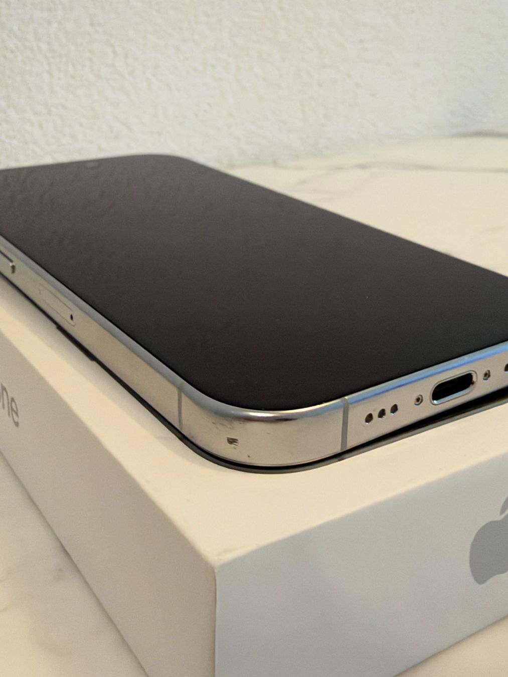 Apple Telefoni cellulari / Smartphones: Apple iPhone 16 Pro - 512GB - White Titanium – Usato da Oberwil-Lieli venduto da ticino122 4