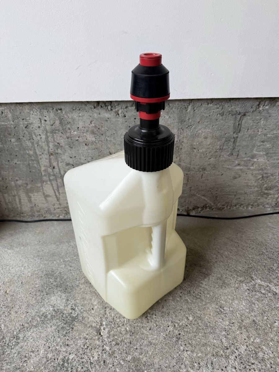 Taniche per benzina: Tuff Jug Benzinkanister – Usato da Appenzell Steinegg venduto da abcdefg070 1